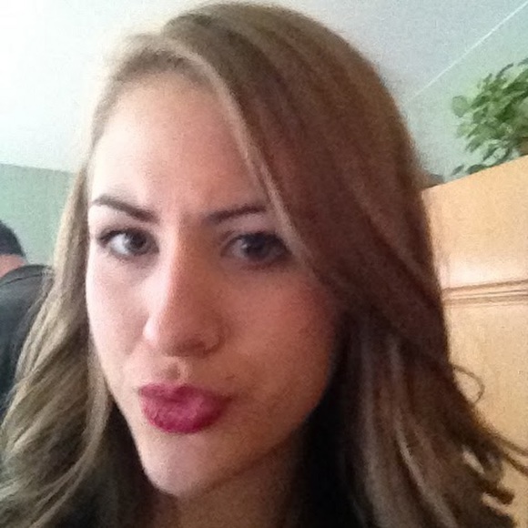 Meet your Posher, Abby - Picture 1 of 1